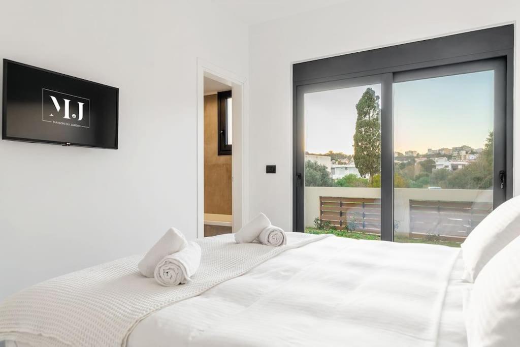 Rhodes City Maison Du Jardin 2-Bedroom Apartment Private Outdoor Jacuzzi מראה חיצוני תמונה